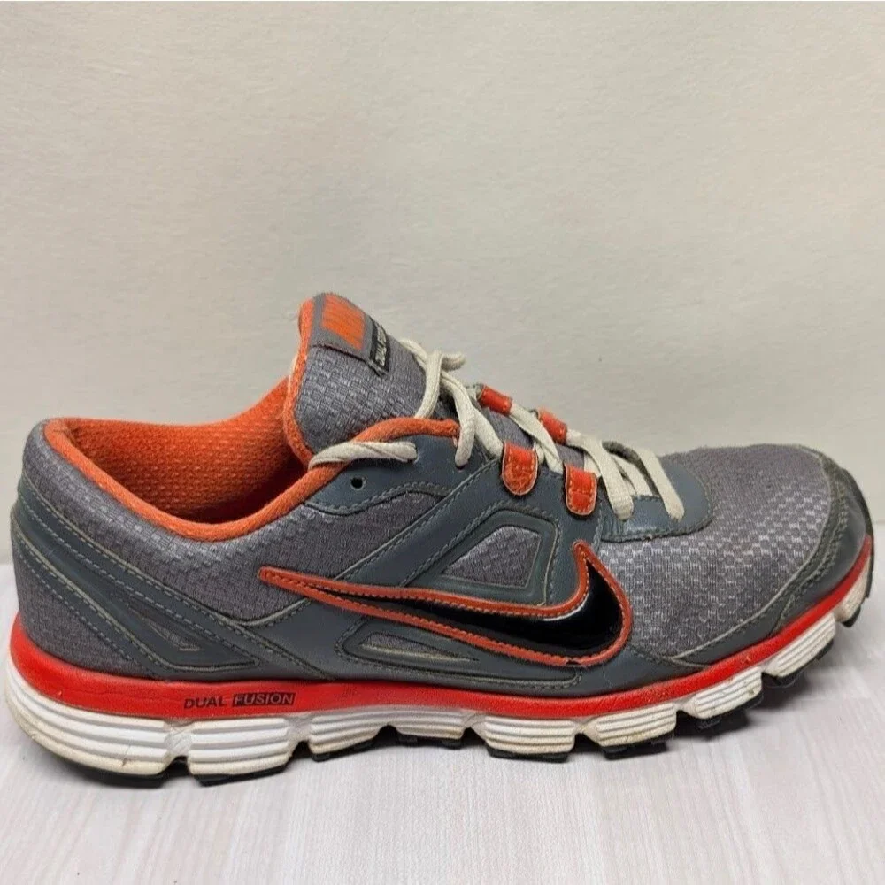 Nike Dual Fusion Vintage Athletic Running Sneakers Gray/Orange Women’s 7.5